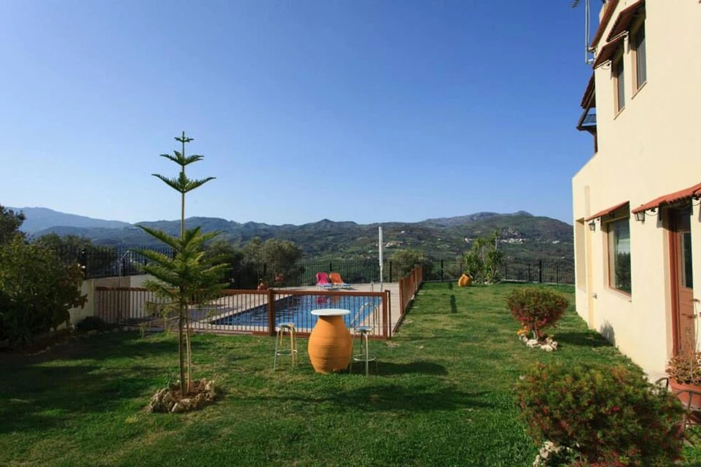 Louloudis Villa