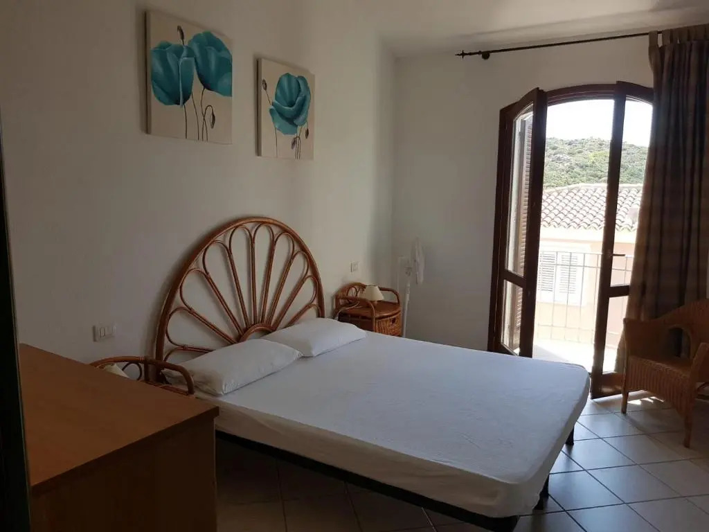 Appartamento AZZURRO con Balcone e panorama sul paese Santa Teresa Gallura -IUN Q4920