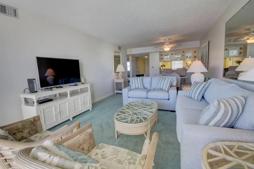 452 El Matador 2 Bedroom Condo by RedAwning