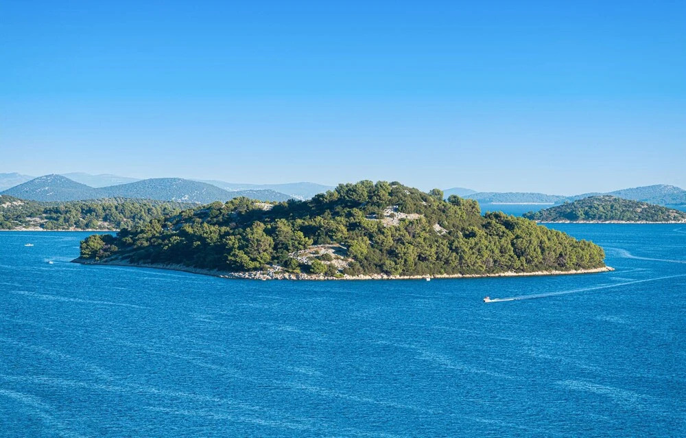 Beautiful Home In Tisno