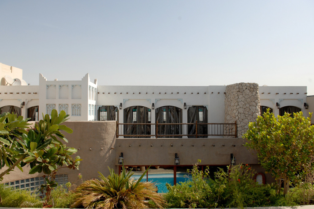Al Liwan Suites