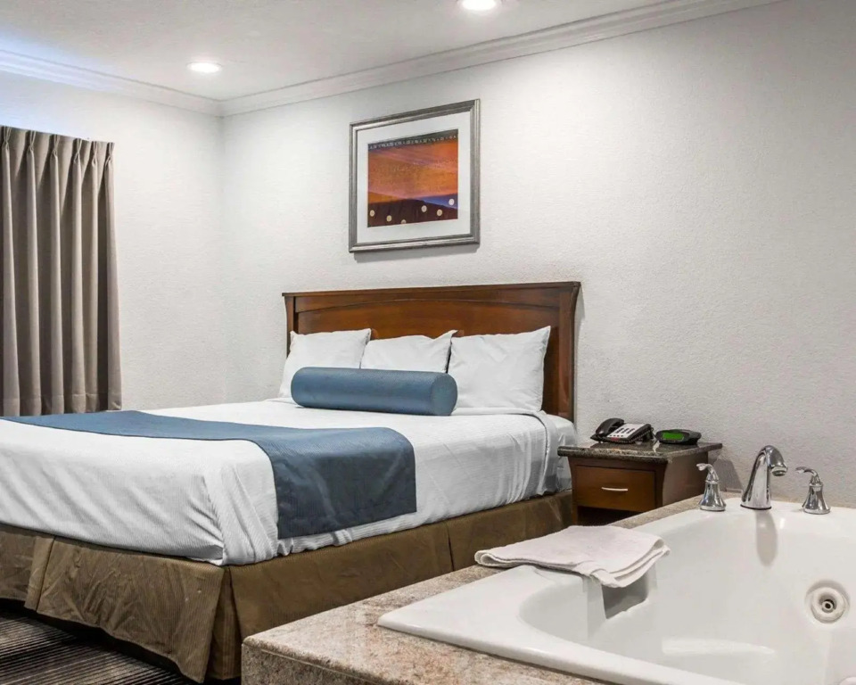 Rodeway Inn & Suites Pacific Coast Highway