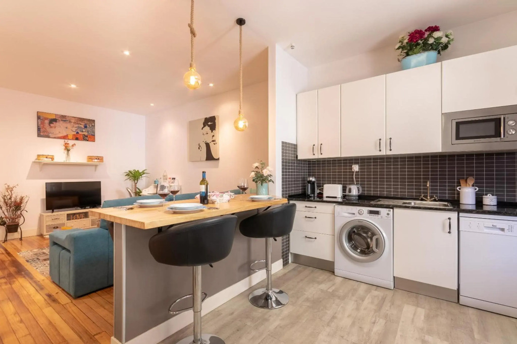 Apartment between Old Town & Guggenheim!! With Parking!!