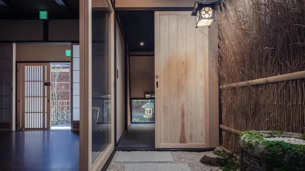<Kyoto Machiya Kouhaku>Musha(香柏 無舎)