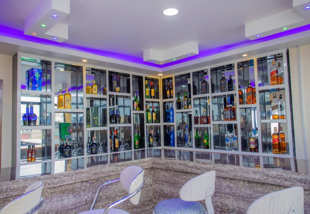 Yara Hotel