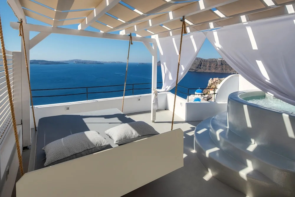 Kaleidoscope Oia Suites