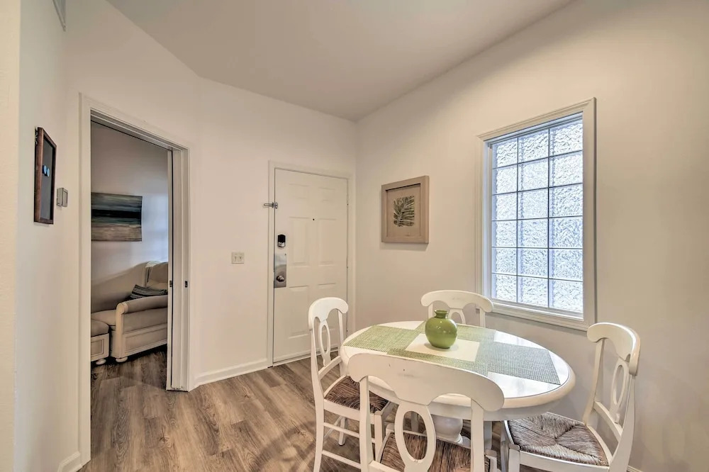 Sunset Beach Retreat - Monthly Rentals Welcome!