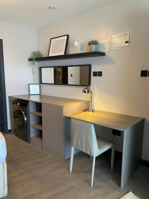 Escada Apartments