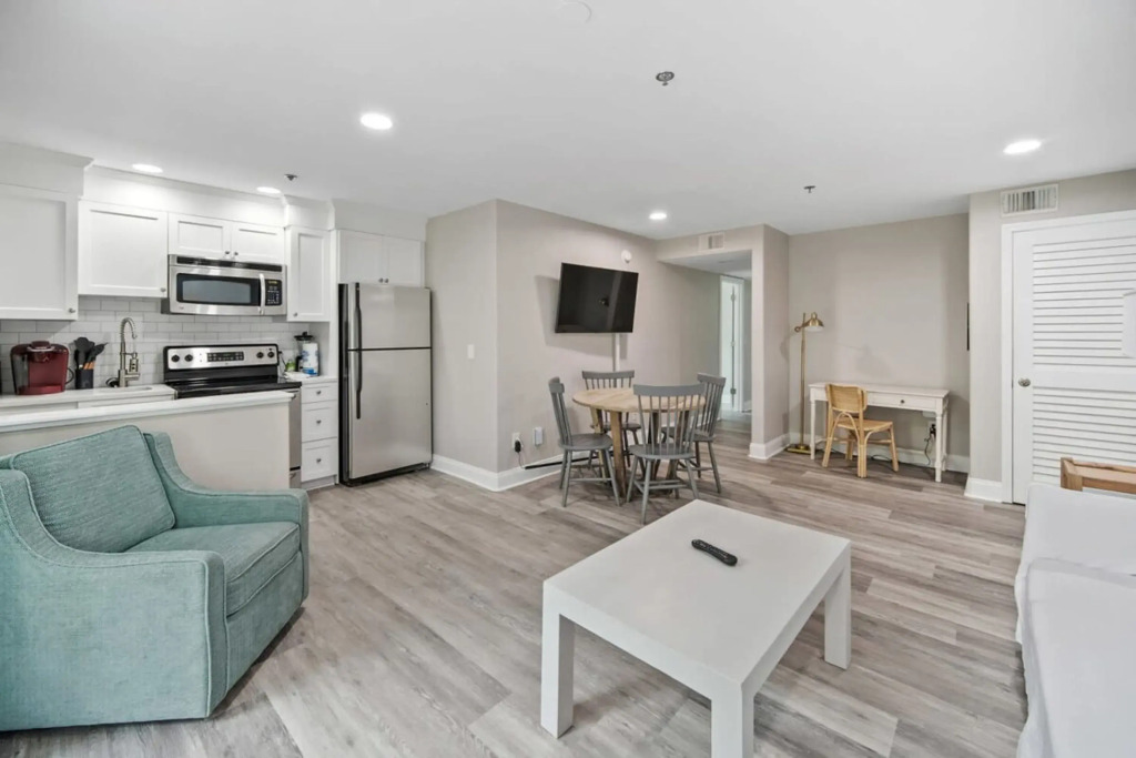Quiet PCB Condo at The Cay  Porch  Free Parking, Panama City Beach