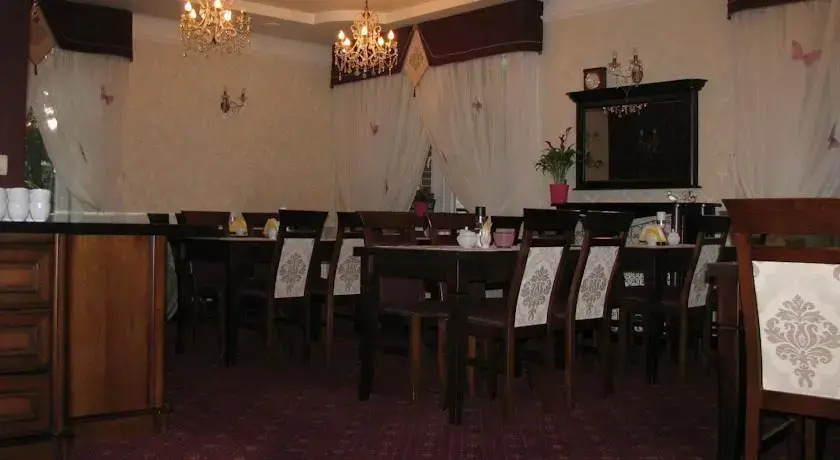 Paria Hotel