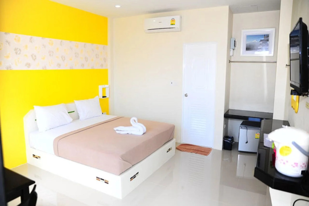 Burapa Beach Resort Chaolao