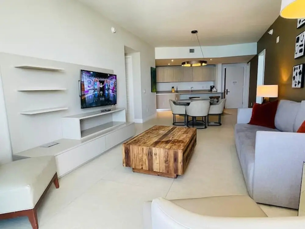 Stunning 2 2 Condo Ocean View to Hyde Beach