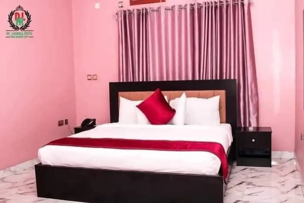 De-Lasmall Hotel and Resort Ltd