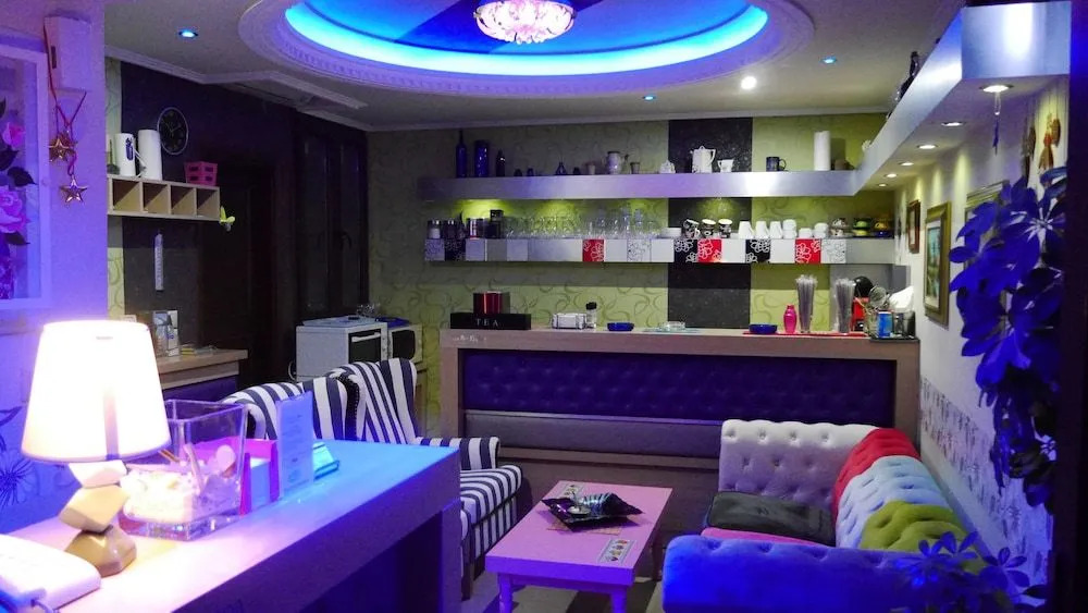 Captains Beach Apartments
