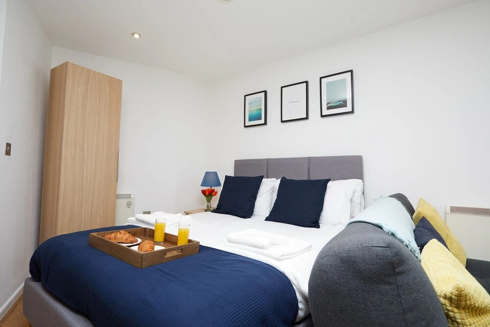 BlueOne Serviced Apartments- West Street