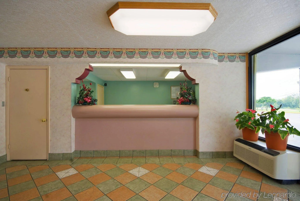 Americas Best Value Inn - Tillmans Corner / Mobile