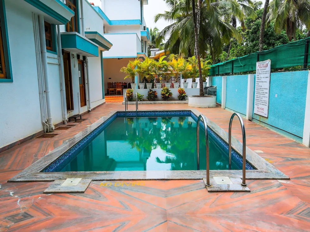 OYO 14779 Meera Motels & Residency