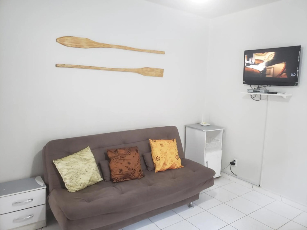 Apto 1 quarto, Centro de Bombinhas, 130 metros da praia.