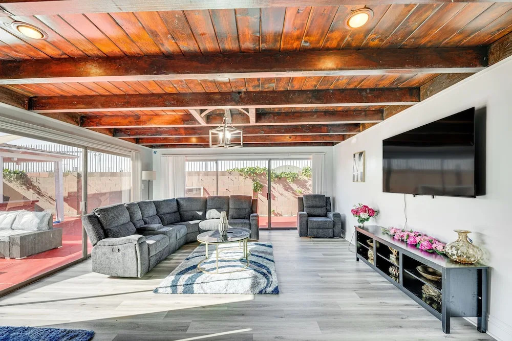 Furnished Patio! South Central Home 14 Mi to Dtla