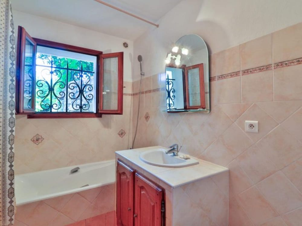 Pascaline, Holiday Cottage for 4 People