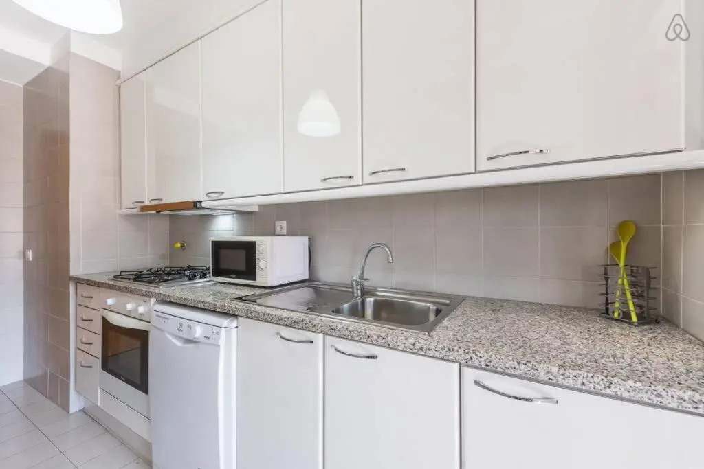 Gaia House - Apartamento Inteiro junto ao Metro