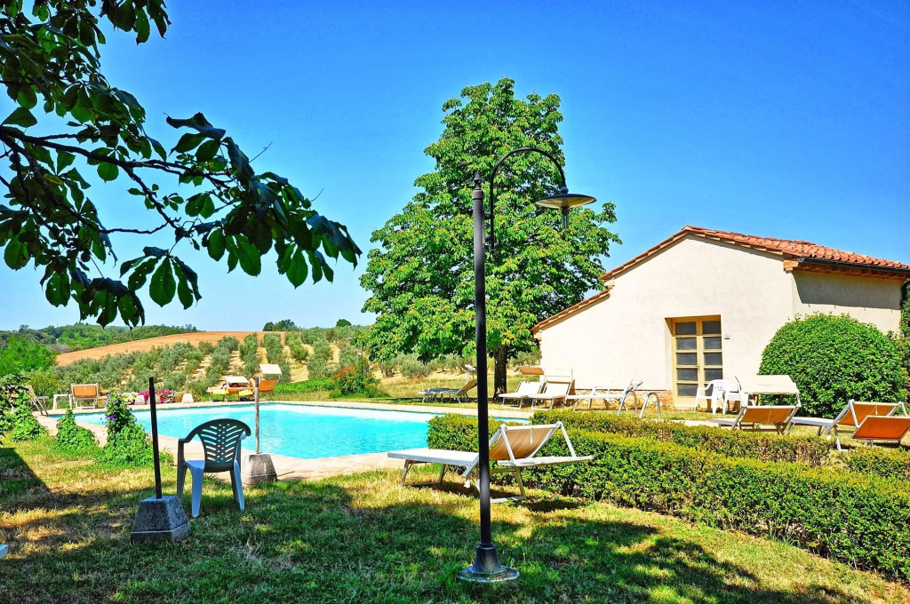 Vittoriana near San Gimignano by PosarelliVillas