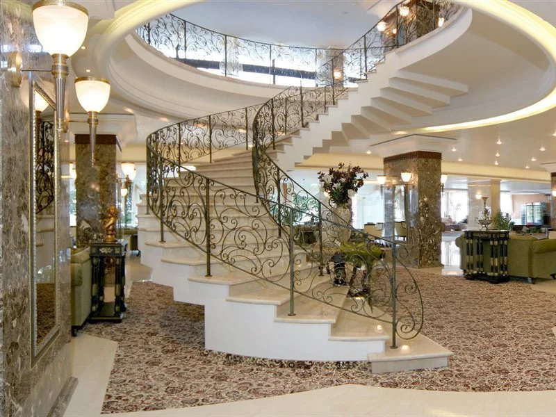 The Palace Hotel, Sunny Day
