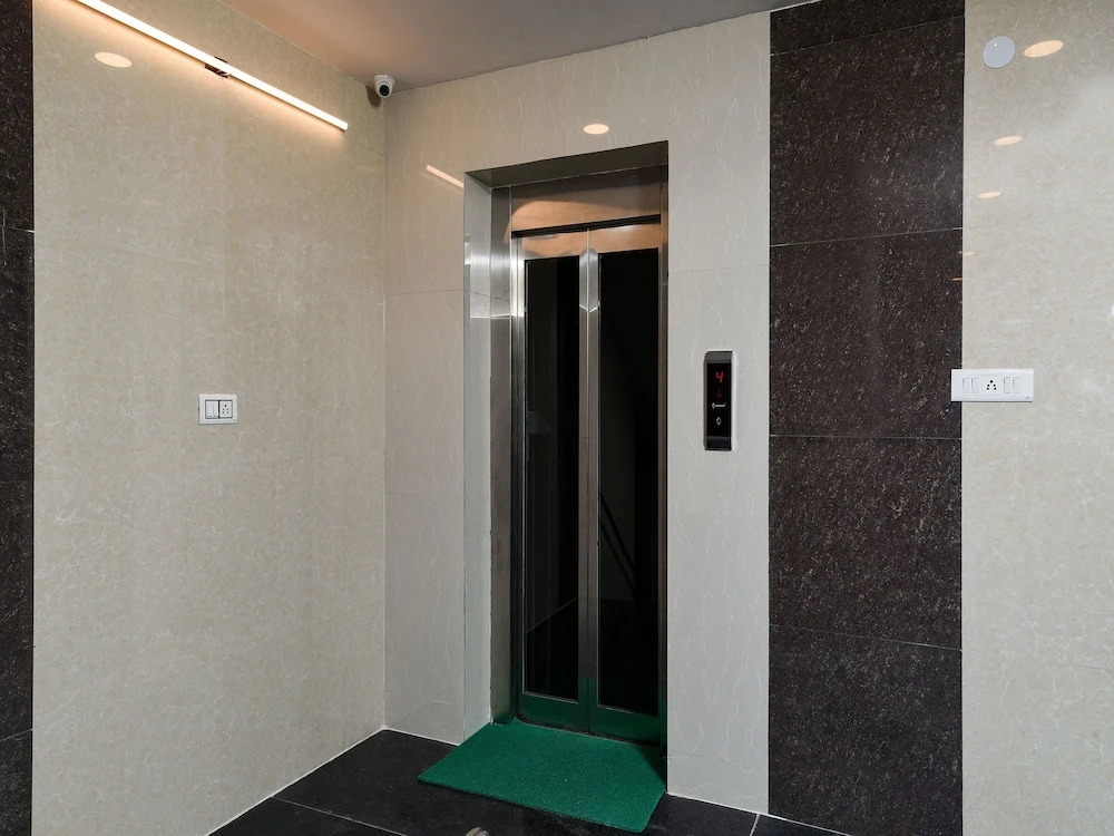 OYO 13027 Flamingo Grand