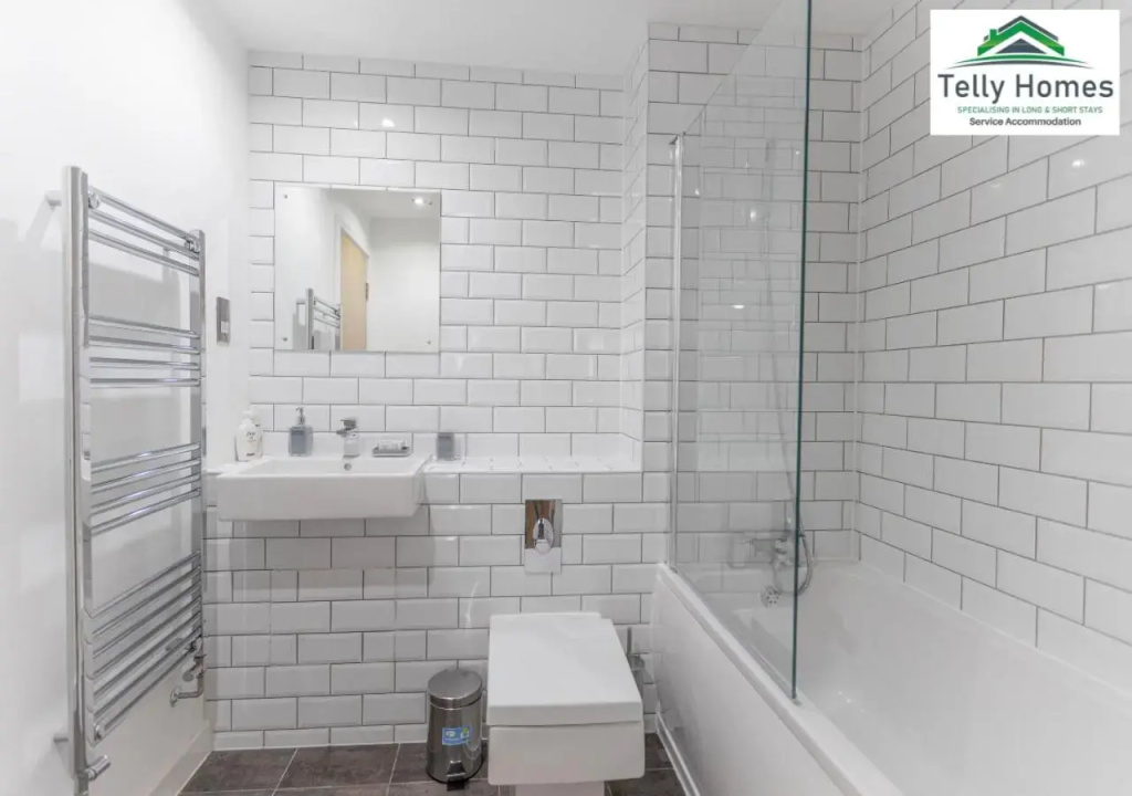 10 percent off weekly and 20 percent off monthly bookings - Marigold unit at Telly Homes Limited Birmingham City Centre -2 bedroom Apartment, Free WIFI