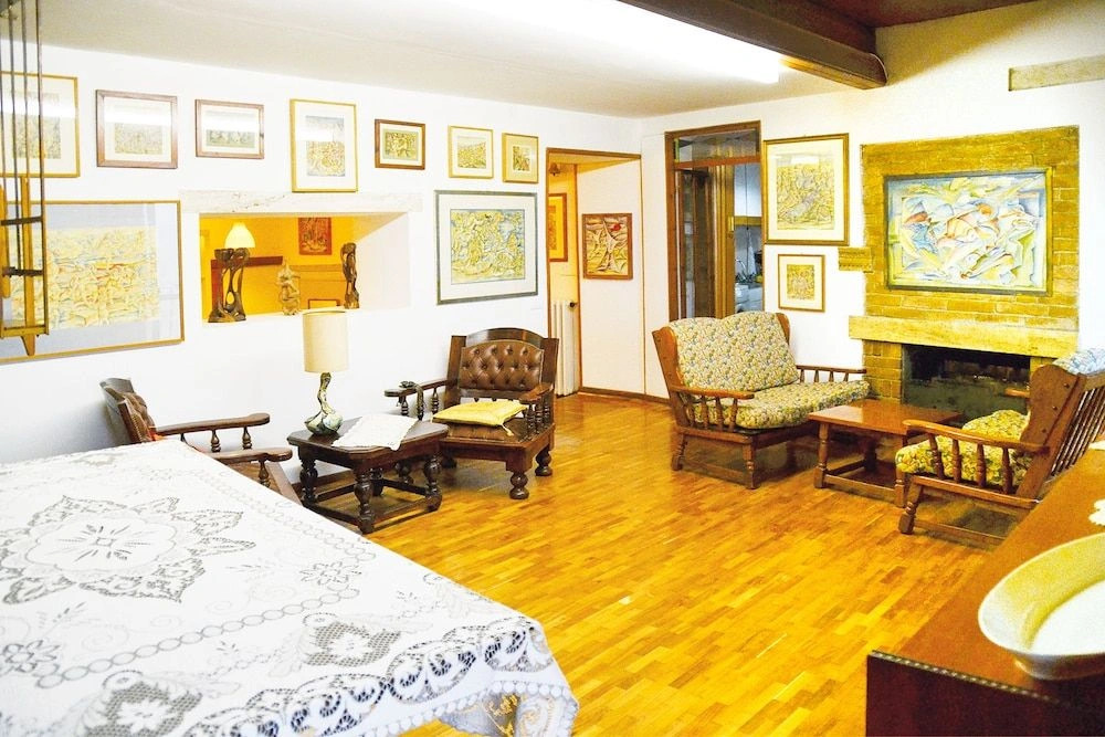 La Casa DellArtista
