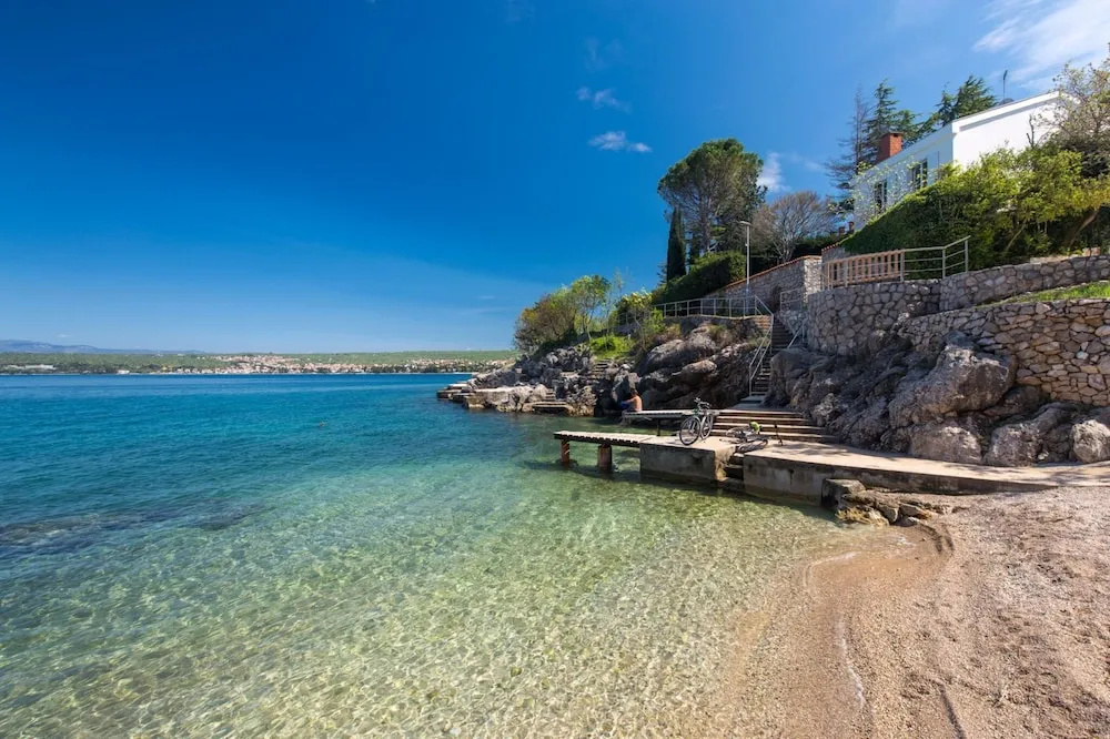Two-story Holiday Home for in Valica