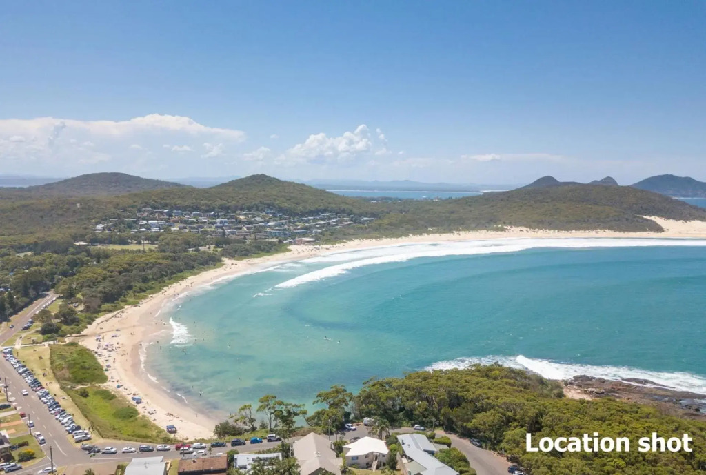 Sea Whispers 1 17 Whitesands Road Just a short stroll to the beach