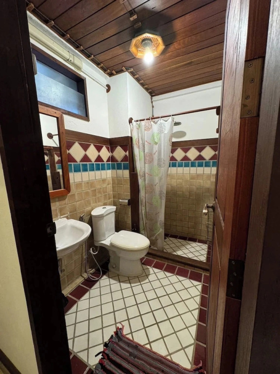 403 Serene Teak Boutique Apartments