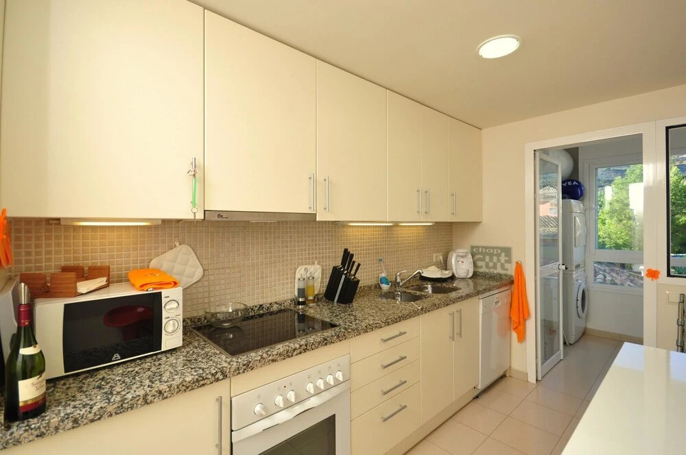 Apartment With 2 Bedrooms in Benahavís, With Wonderful Mountain View,