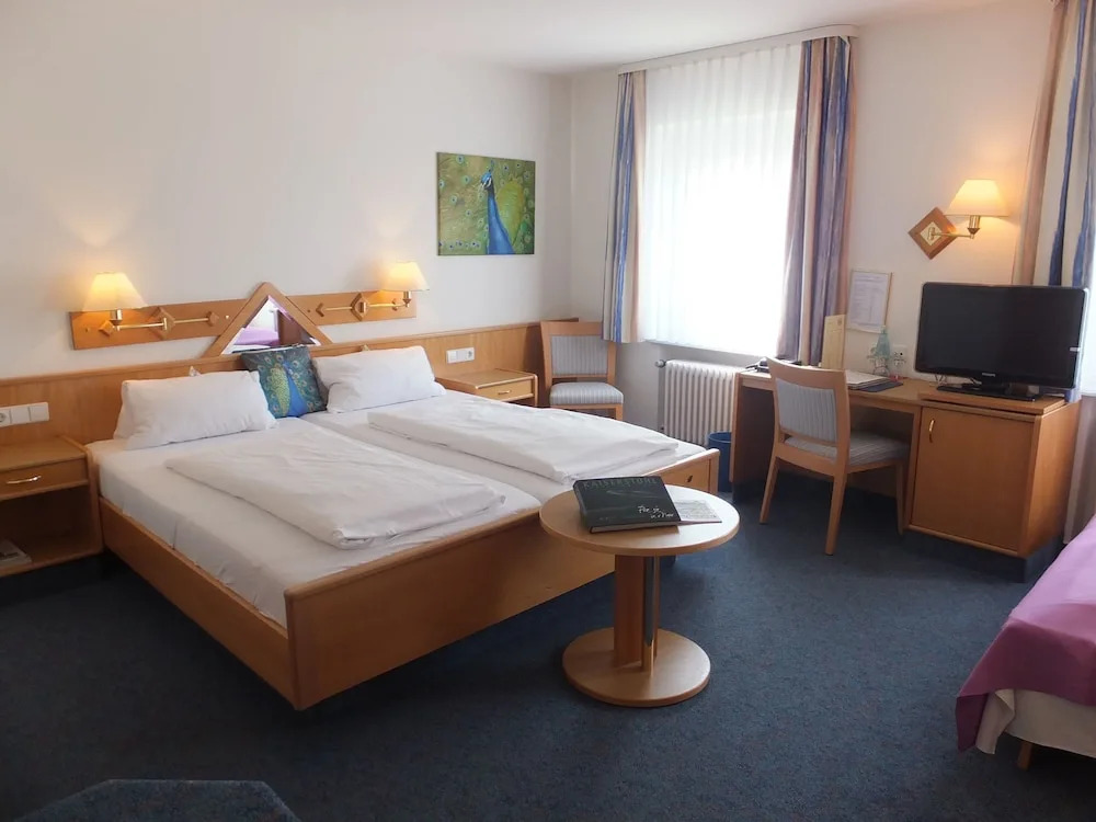 TIPTOP Hotel Garni Pfauen