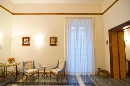 Suite Palazzo Reale Apartment