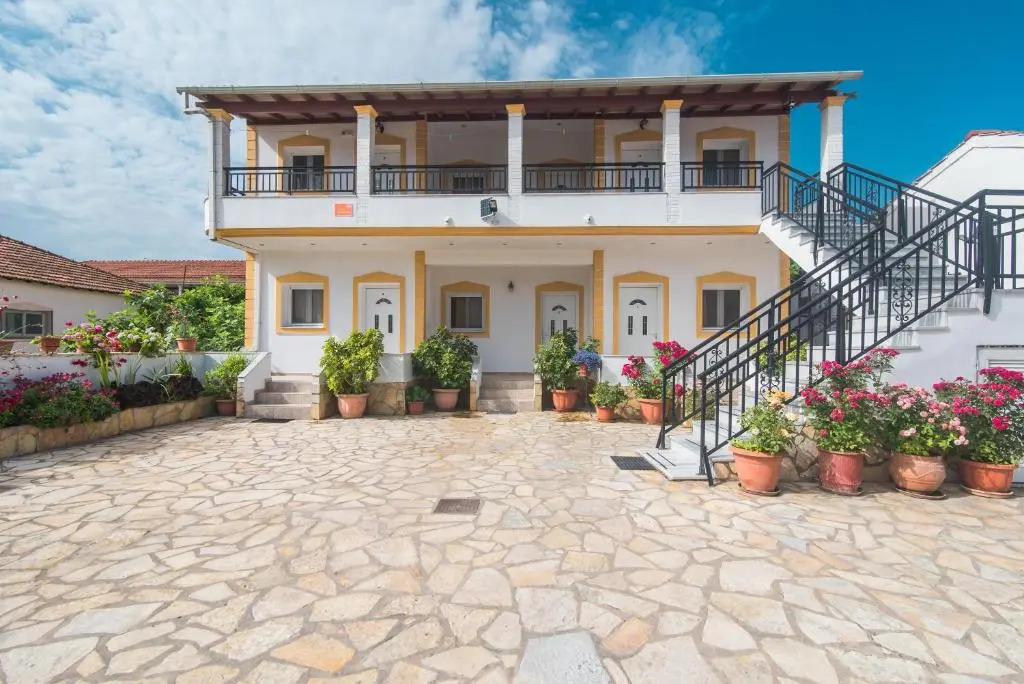 Aleka Apartment 2
