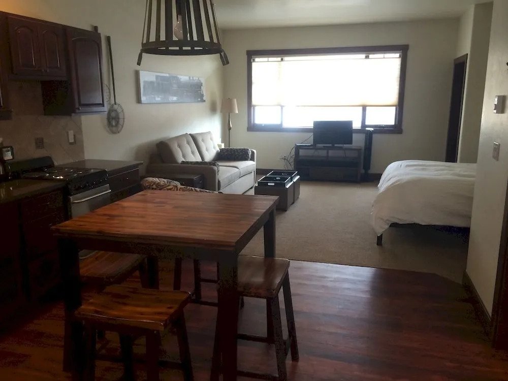 Whitefish Downtown Suites