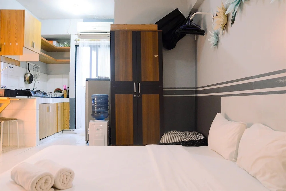 Strategic Studio Apartment at Casablanca East