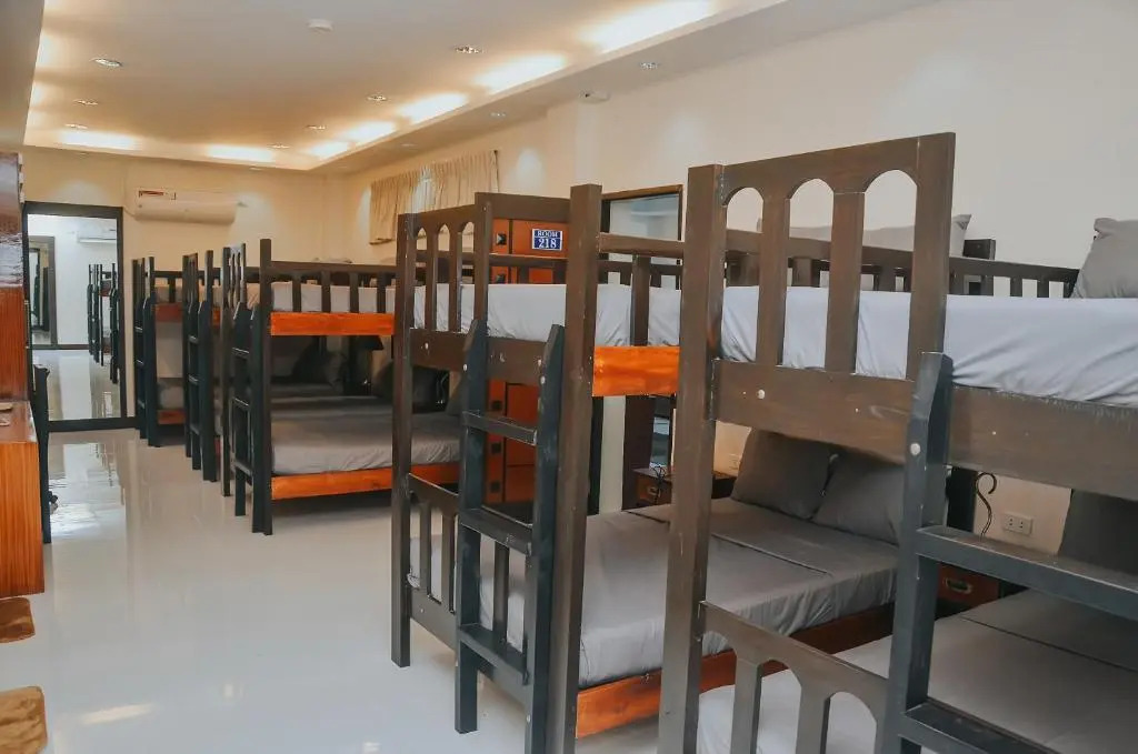 Villa MJ Maristela Beach Resort