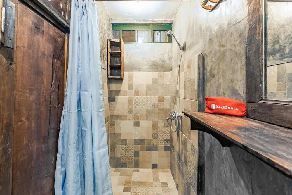 RedDoorz Hostel @ Raya Canggu 2