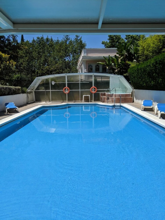 Spacious Neuva Andalucia 2 bed Apt