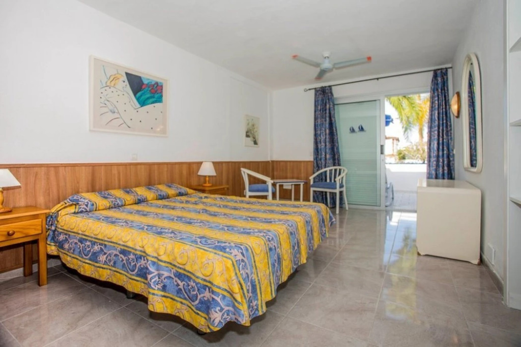 Apartamentos Puerto Colon Club
