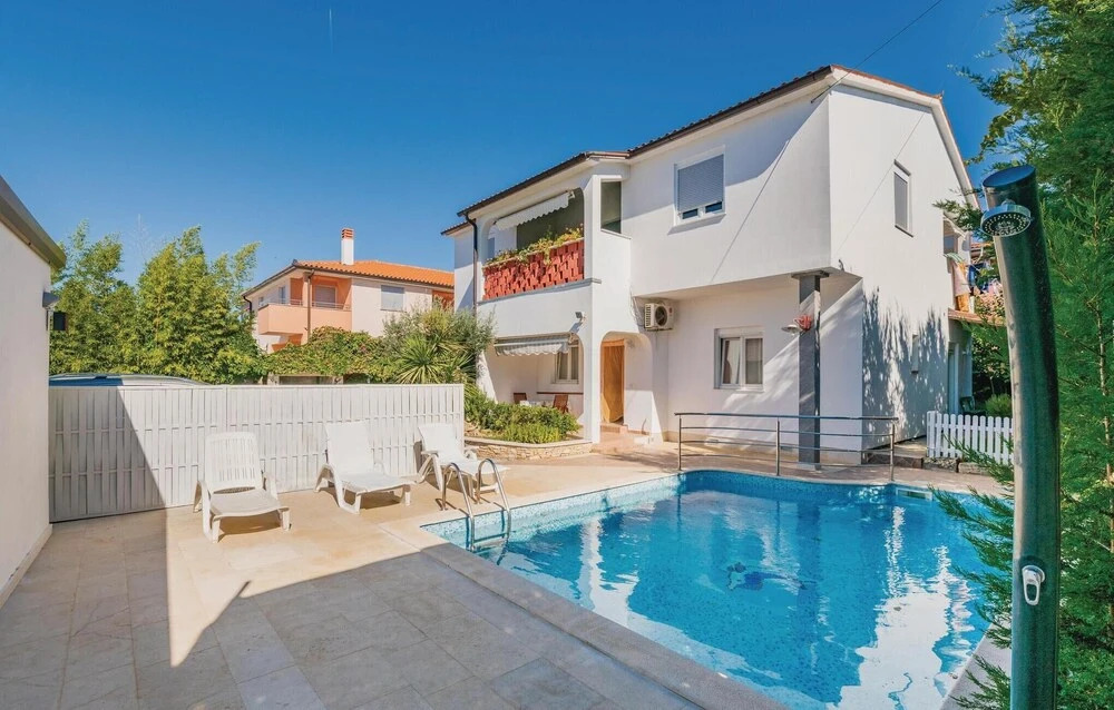 Awesome Home in Fazana With Wifi and 1 Bedrooms