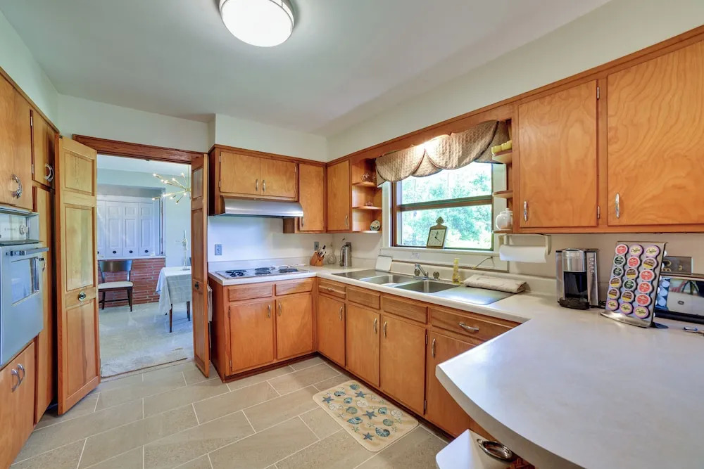 Fifties Beaufort Home w/ Patio, On Newport River!