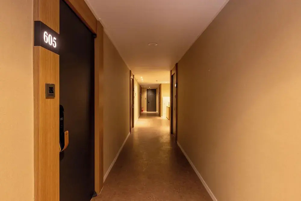 Avenue S Hotel