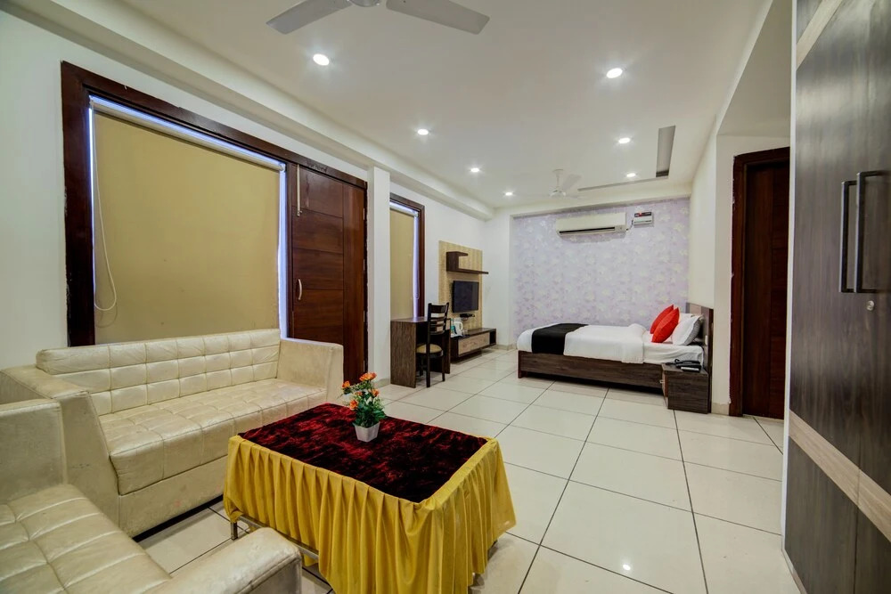 OYO 22527 Supreme Residency