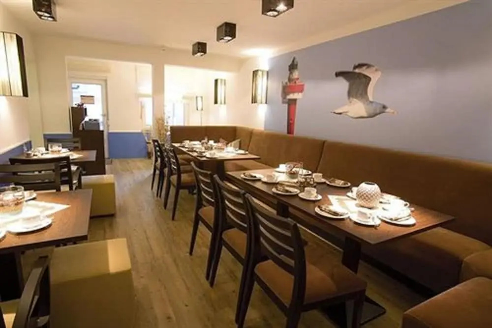 City Hotel