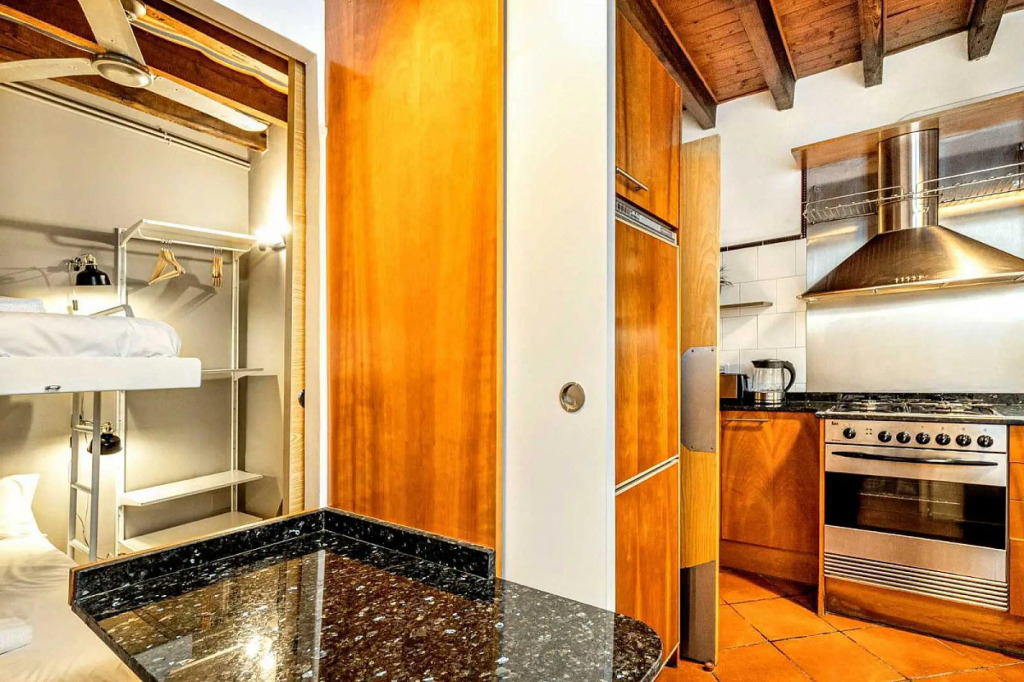 Lovely penthouse 2BR in Eixample - ArtBlue