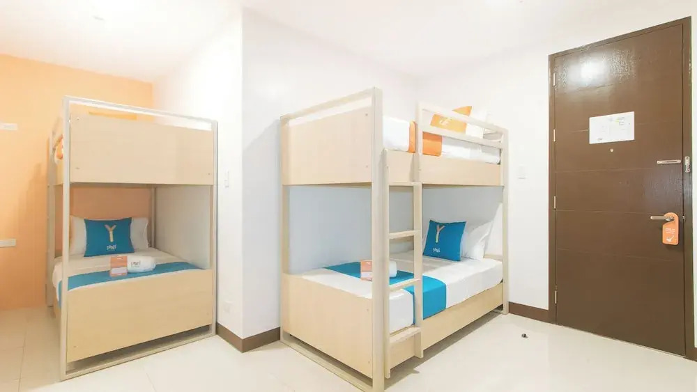 Sans Hotel at One JD Place Makati by RedDoorz